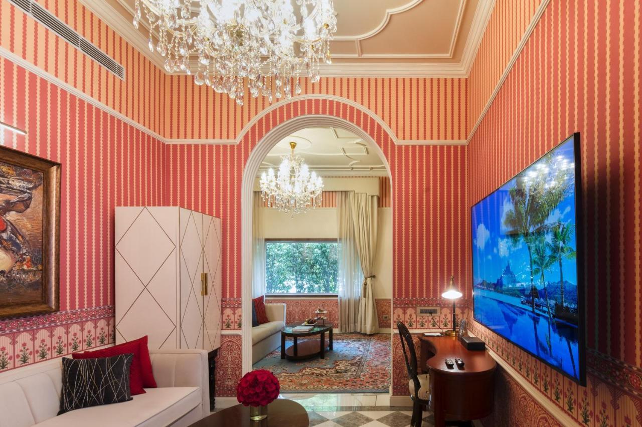 더 클라리지스 뉴 델리 뉴델리 외부 사진 A suite at the Taj Mahal Palace
